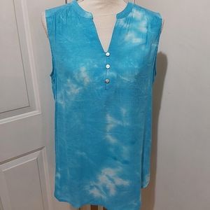 🌺 Like New St. John's Bay Sleeveless High-Low Blouse